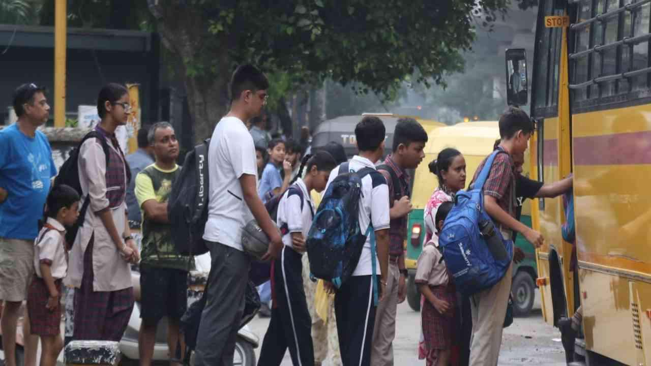 Schools opened in capital Delhi from today  photos