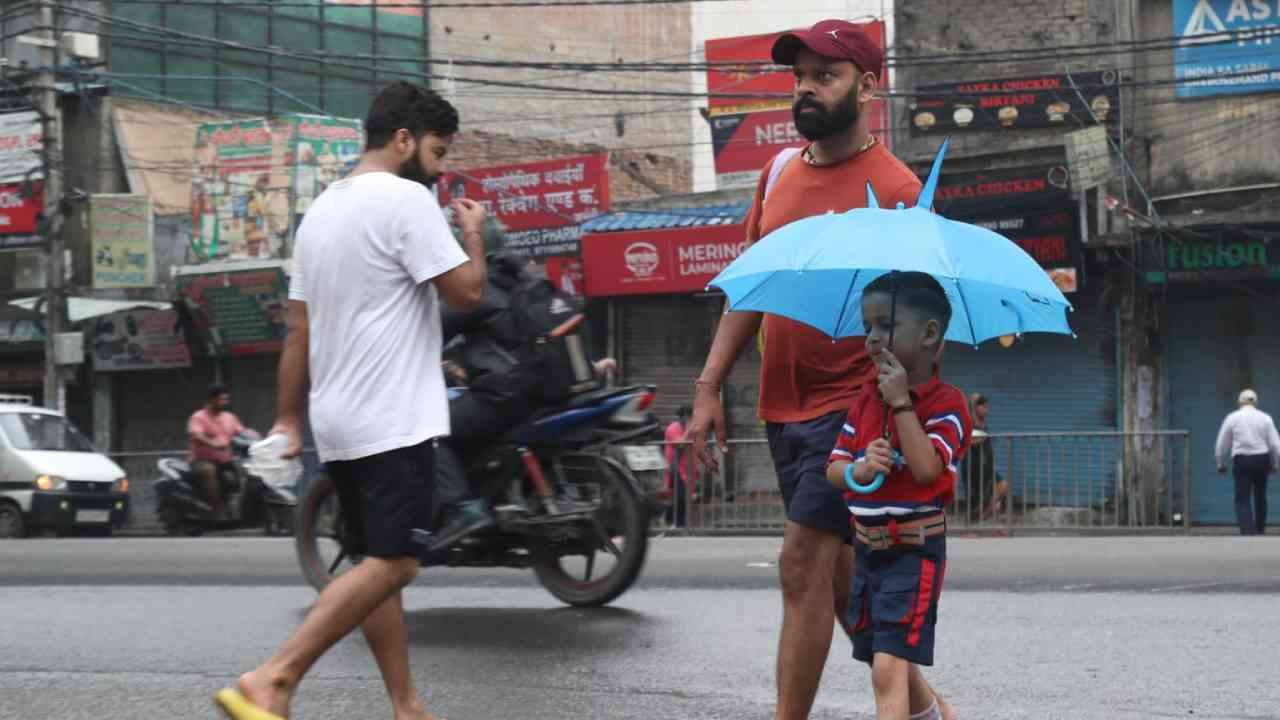 Schools opened in capital Delhi from today  photos