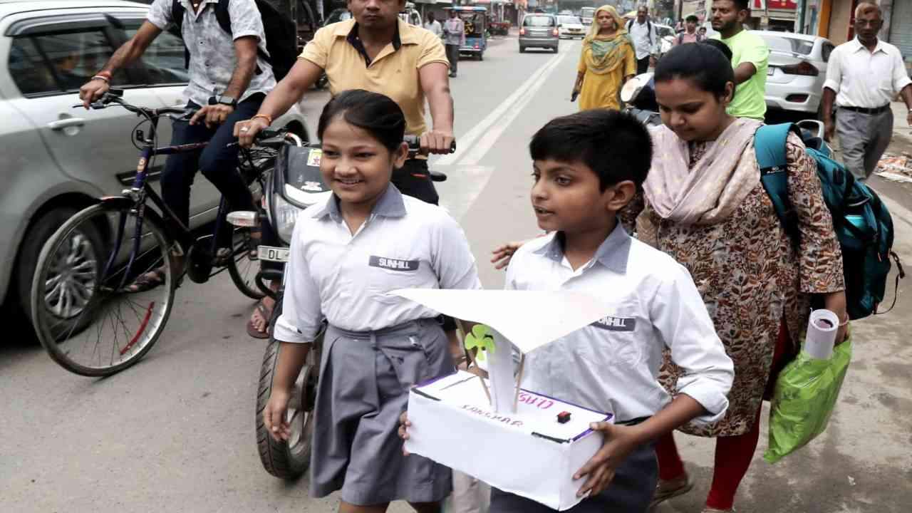 Schools opened in capital Delhi from today  photos