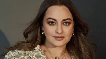 Sonakshi Sinha Criticize Air India for flight Delay In Social Media Post