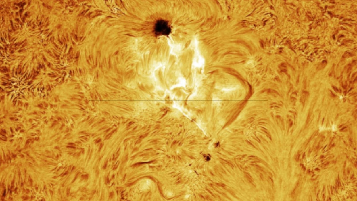 Viral Space Shot Iss Solar Flare Kardashev Dreams Photo Andrew Mccarthy
