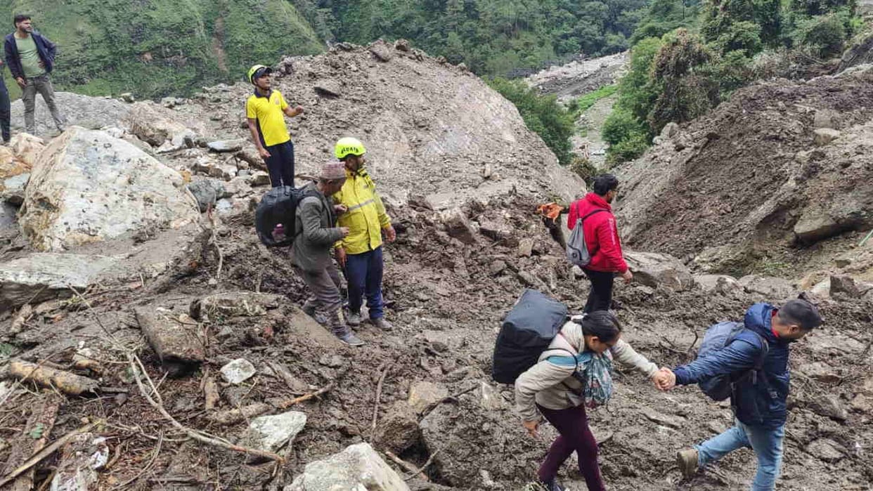 Yamunotri Dham: woman jumped into  Yamuna river near Jankichatti and died Uttarkashi News