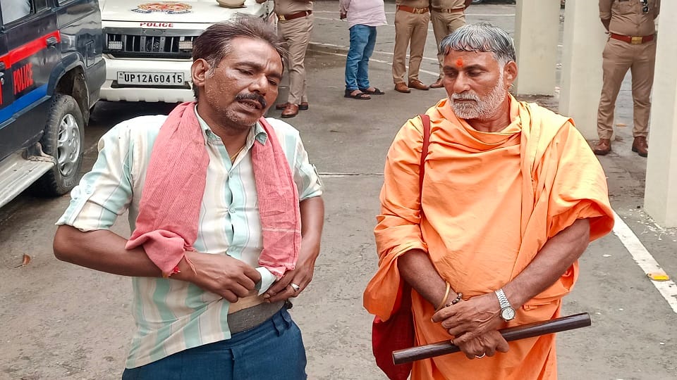 Muzaffarnagar: Manager of Pandit Vaishno Dhaba beaten up