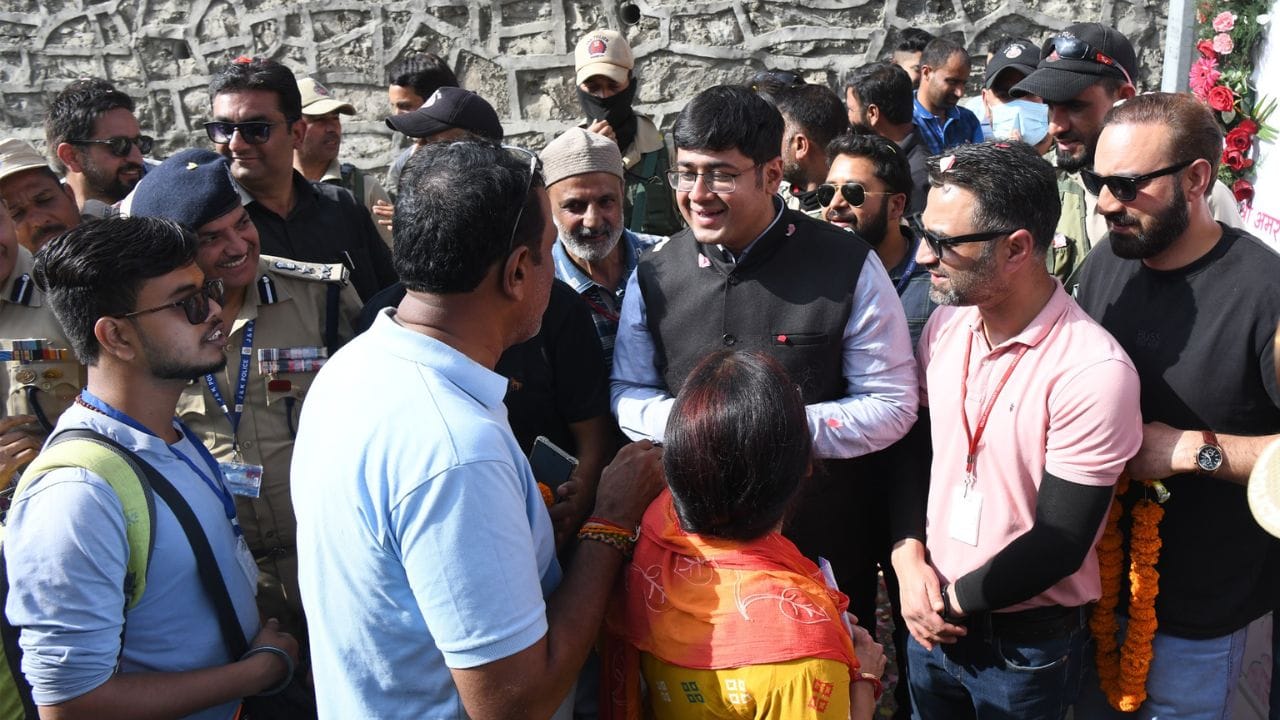 amarnath yatra 2025 First batch of Amarnath pilgrims arrive at baltal base camp