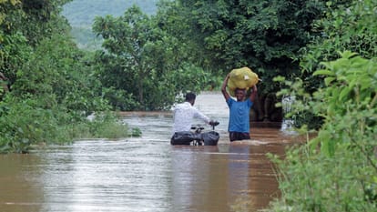 Odisha Flood 100 villages water Balasore Jajpur Baripada Disaster Mgmt Subarnarekha Budhabalang Jalaka rivers