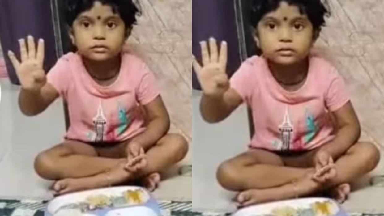 Mother was talking in English then the little girl advised her to speak in Marathi Video goes Viral