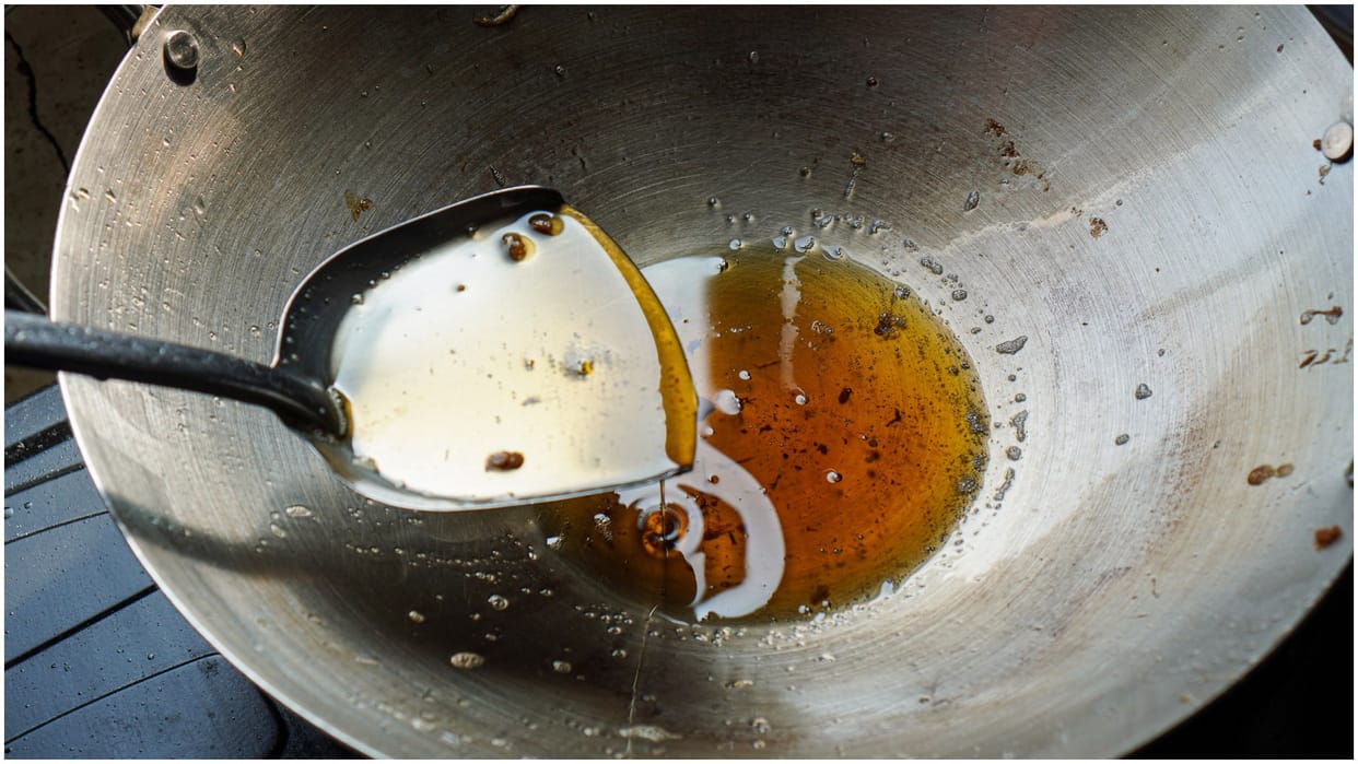 Kitchen Tips How To Reusing Oil After Deep Frying Health Risk Kitchen Oil Reuse kare ya nahi