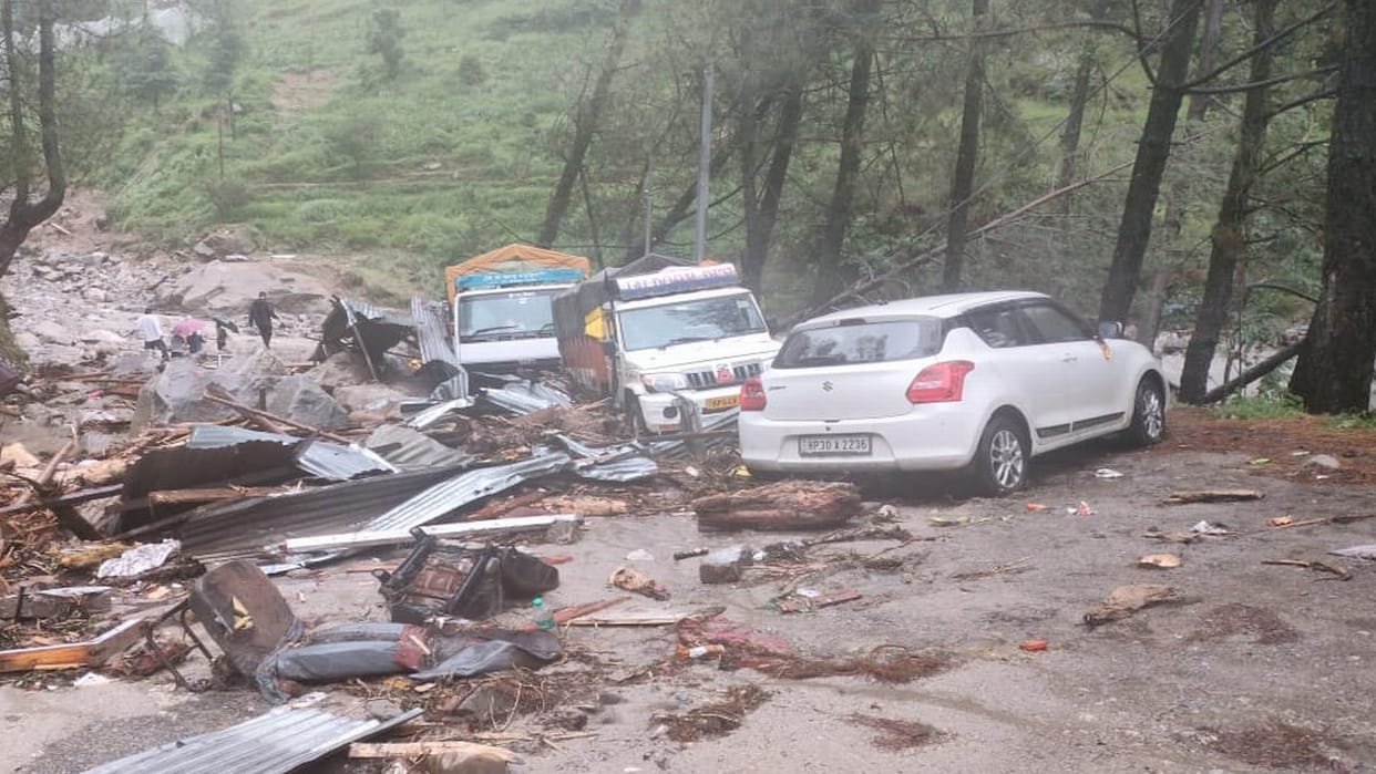Himachal Cloud Burst: Disaster at midnight... flood took away everything, now there is a flood of tears, see t