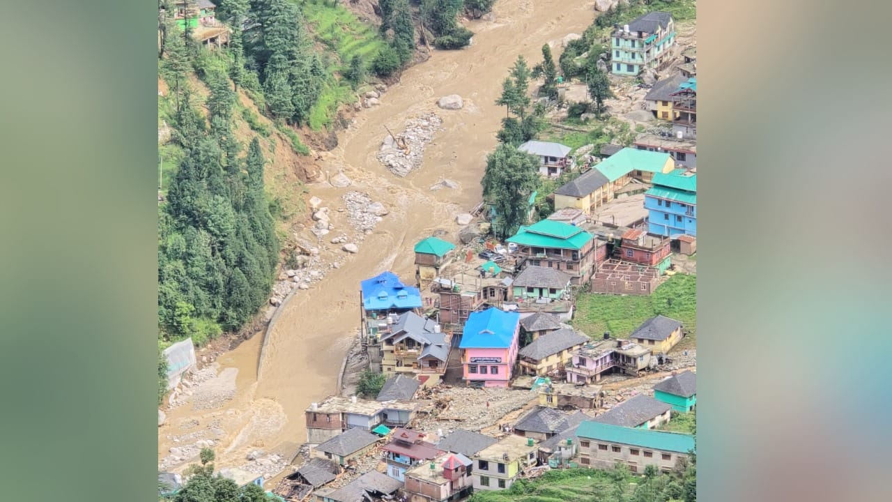 Himachal Cloud Burst: Disaster at midnight... flood took away everything, now there is a flood of tears, see t