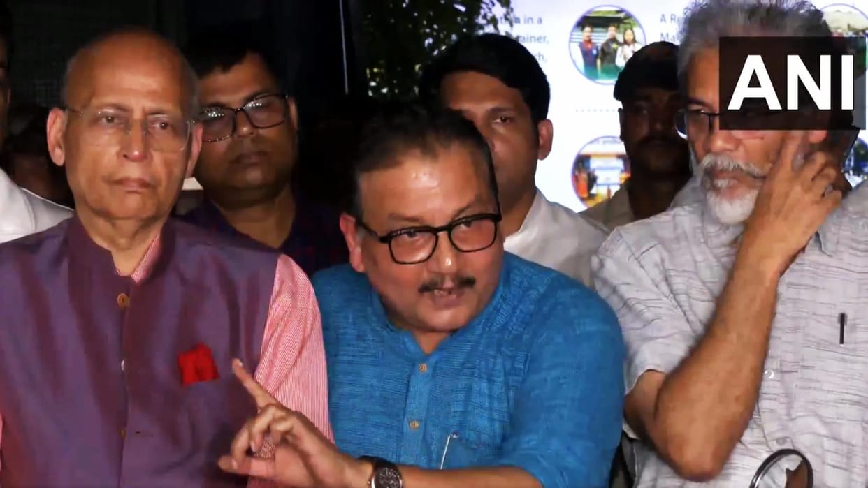 INDIA bloc leaders meet EC, oppose Special Intensive Revision of electoral rolls in Bihar