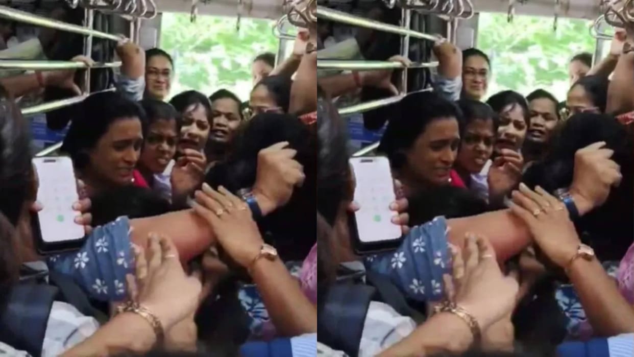 Women fight in a local train pull each others hair blood comes out of girl head Video goes Viral on Internet