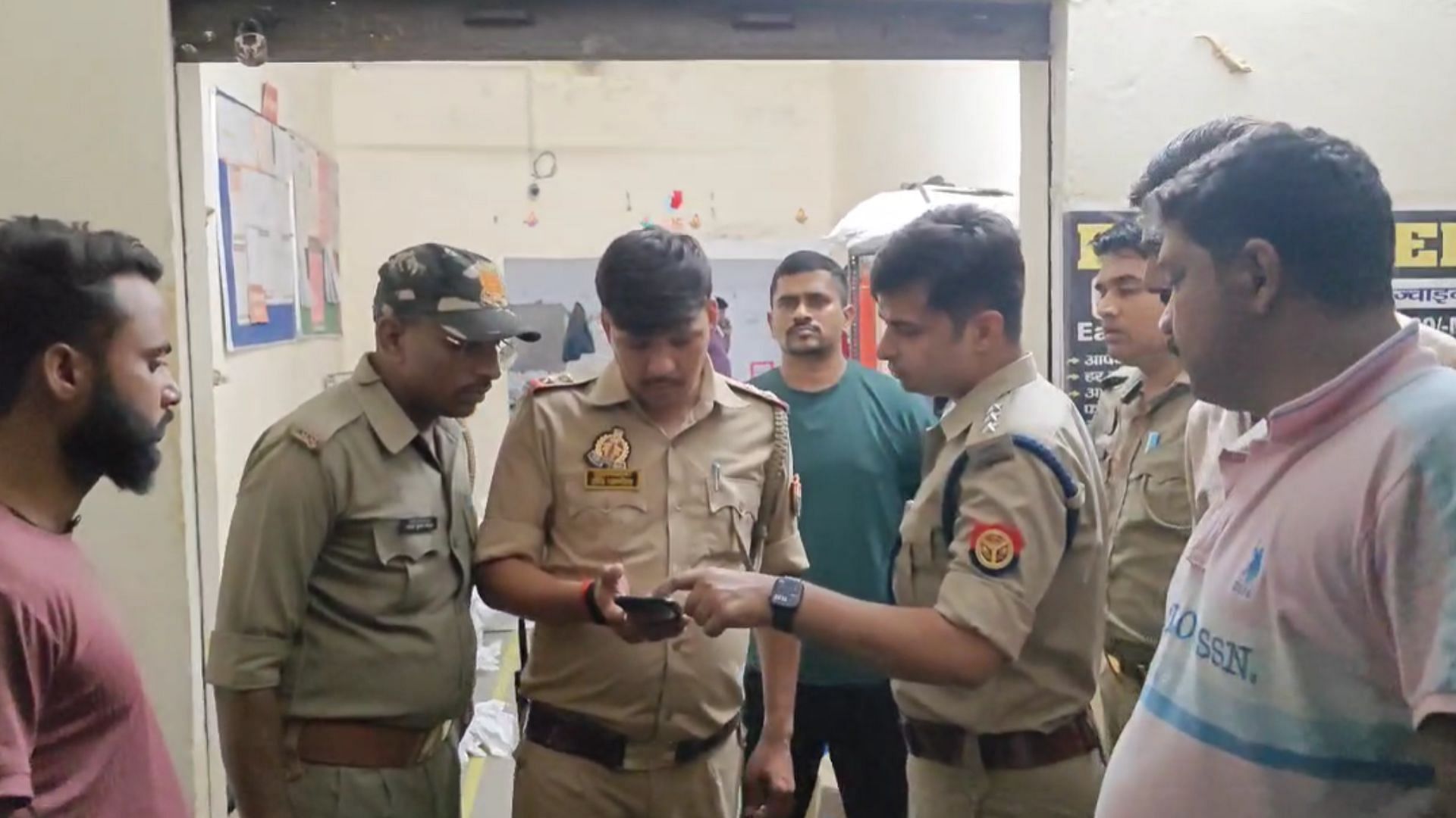 गोली चलने के बाद पुलिस मौके पर
