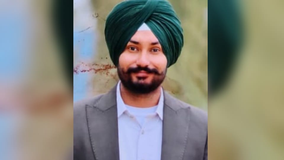 Accident in Sunam Bullet collided with pole young man died