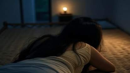 Six months after marriage young man left his wife and went with his girlfriend