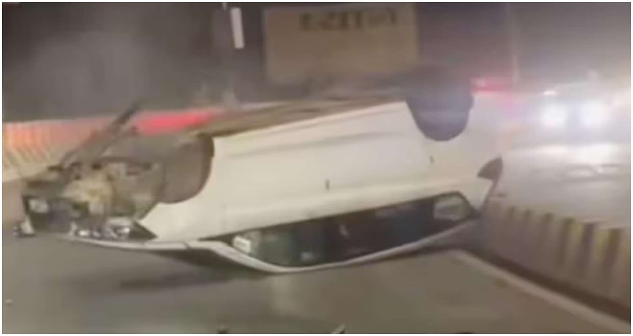 High speed wreaks havoc in Bhopal, uncontrolled car overturns tyres fly off after hitting divider