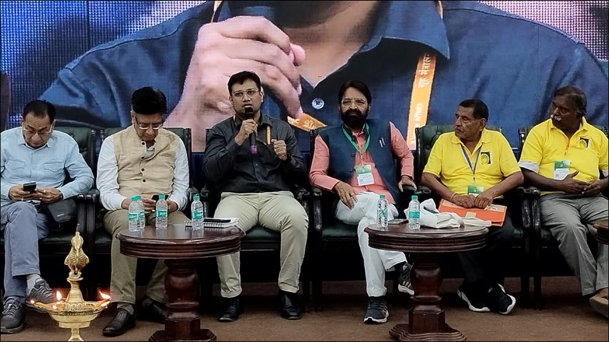 68 lakh street vendors have benefited from scheme, the Center has set a target of 100 percent registration