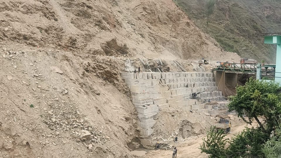 Landslides are continuously happening on Almora-Haldwani NH