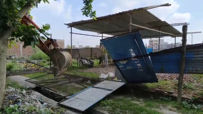 Kanpur: KDA's bulldozers ran in Panki Gangaganj, cleared land worth Rs 20.59 crore