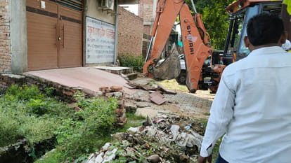 Kanpur: KDA's bulldozers ran in Panki Gangaganj, cleared land worth Rs 20.59 crore
