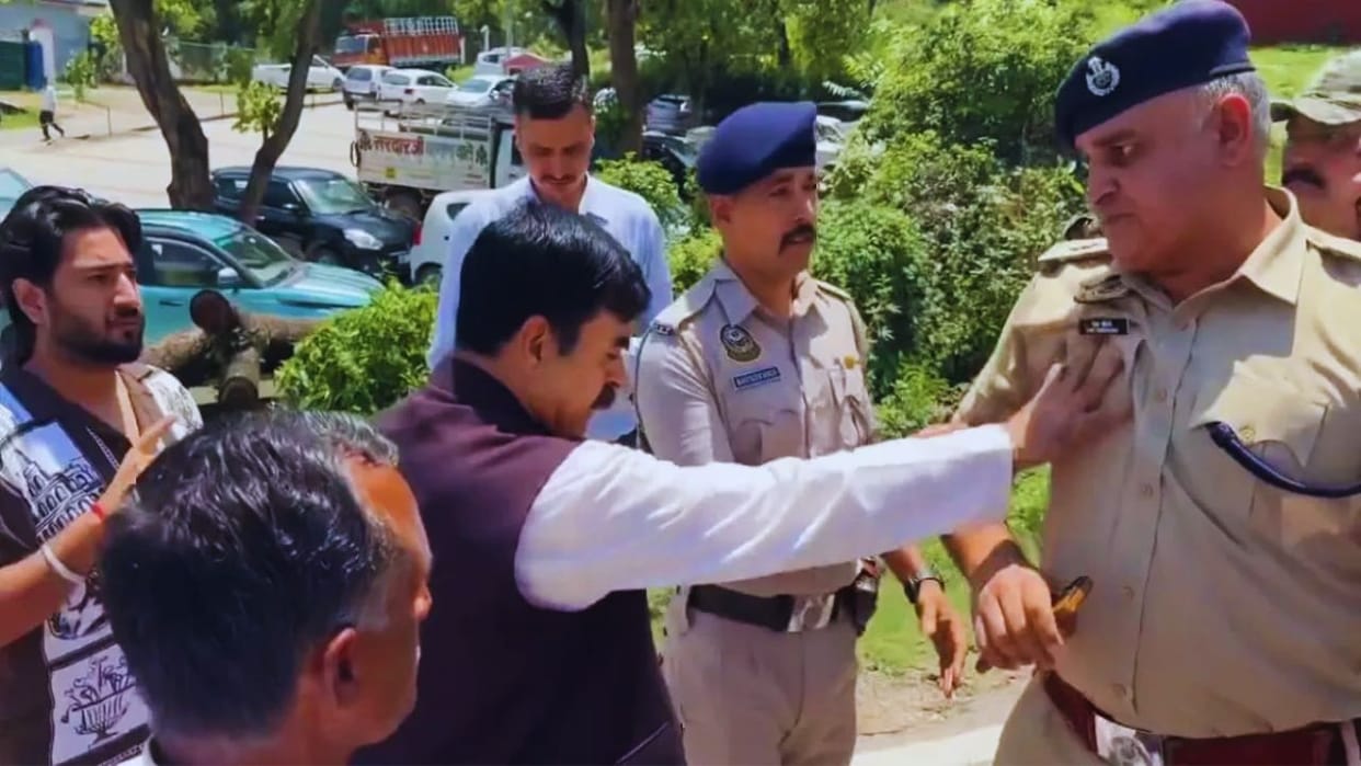 FIR against former MLA Bumber Thakur for pushing ASP case registered under these sections