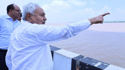 Bihar News : CM Nitish Kumar inspected Ganga Path after met Governor Arif Mohammed Khan patna