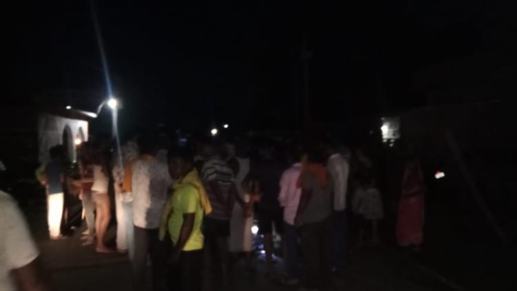 Bihar News : आहर में डूबकर लड़की की मौत, ग्रामीणों ने किया सड़क जाम; अनियमितता एवं लापरवाही बरतने का लगाया आरोप