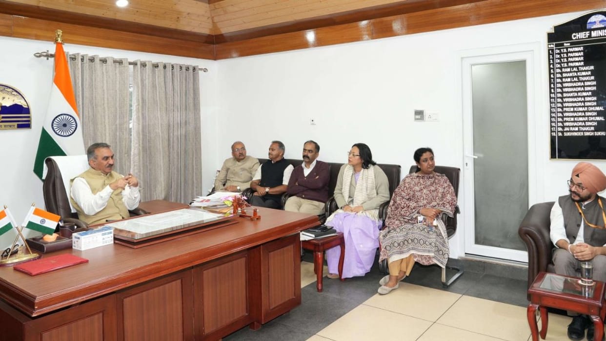 Himachal government will develop website and mobile app for youth seeking employment abroad
