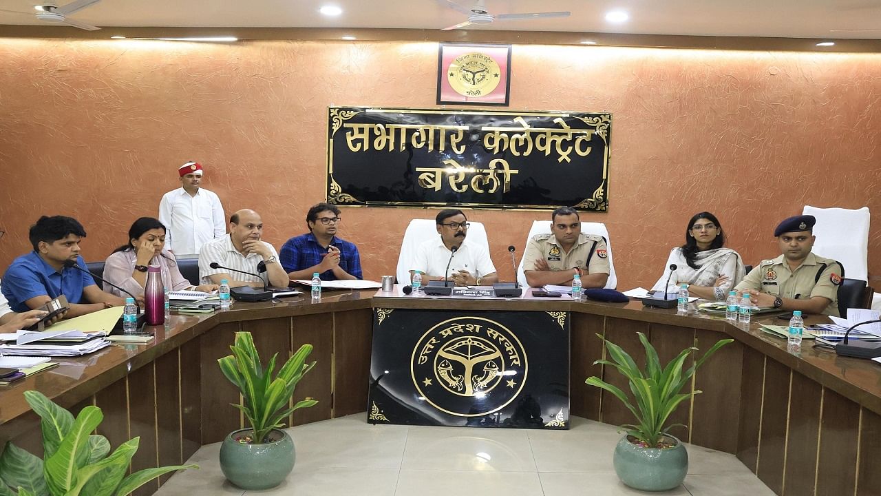 डीएम एसएसपी ने की तैयारियों की समीक्षा