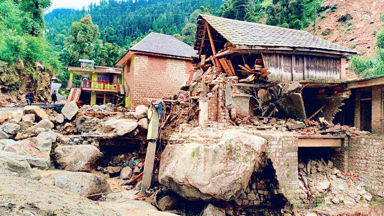 Himachal Cloud Burst: The disaster has changed the map of Saraj valley, the destroyed houses are telling the s