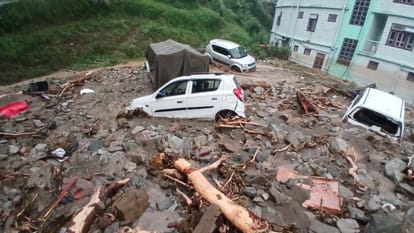 Himachal Cloudburst another body was found in Thunag so far 16 people have died and 55 are missing in Mandi