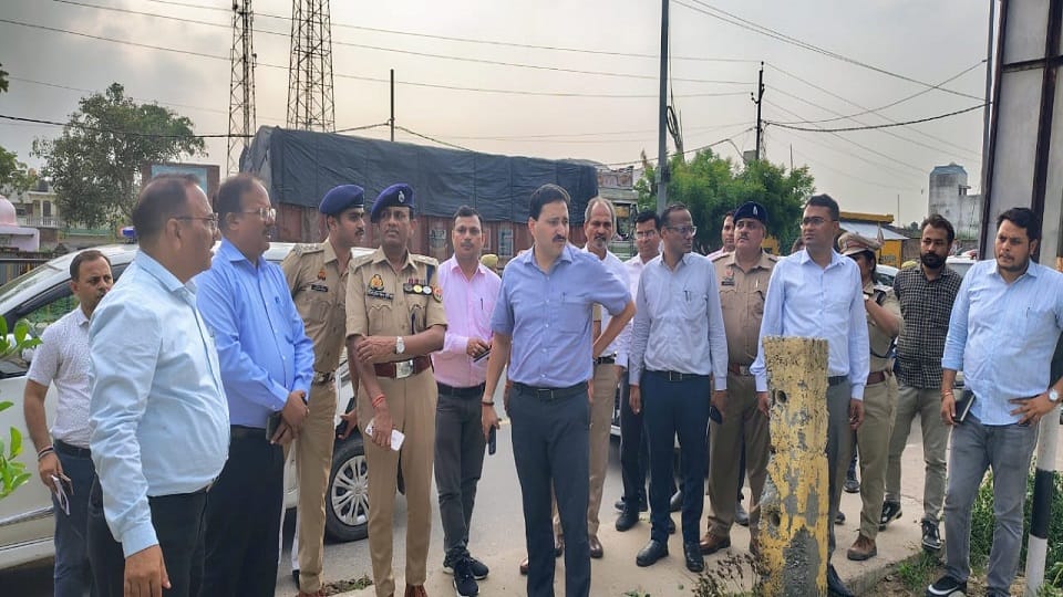 DM-SP inspected the arrangements for Kanwar pilgrims