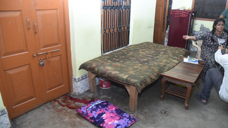 Man Killed mother-in-law and father-in-law Dispute with wife in Lucknow see photos