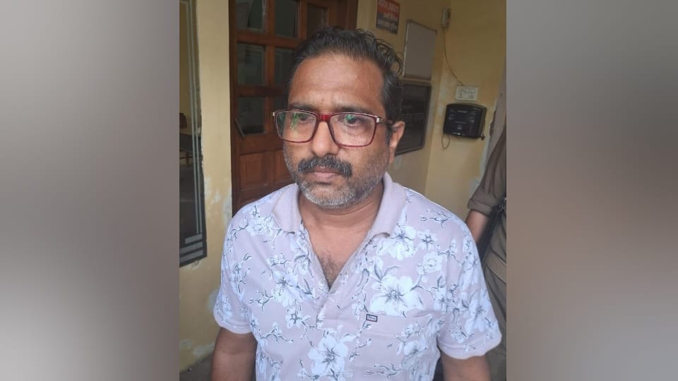 Lucknow family suicide businessman pleaded his brother-in-law and sister-in-law after return suicide