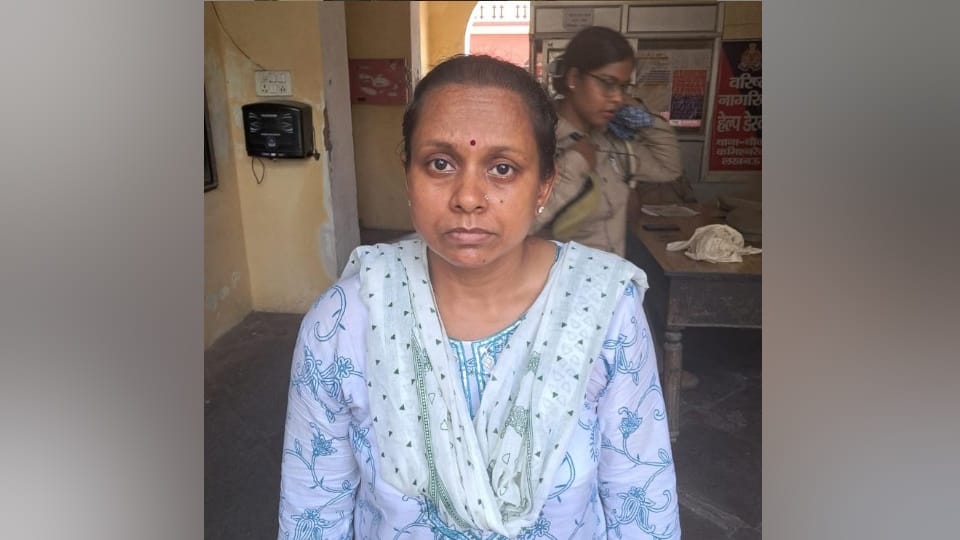 Lucknow family suicide businessman pleaded his brother-in-law and sister-in-law after return suicide