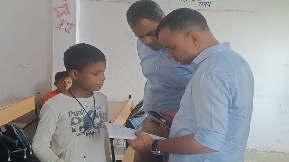 DM-SSP distributed chocolates to the children who gave the correct answers