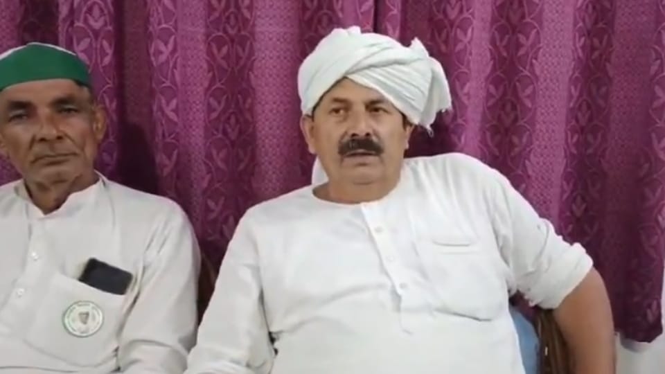 UP: Naresh Tikait said in Baghpat - Hindu population is decreasing, focus on increasing it, gave this advice