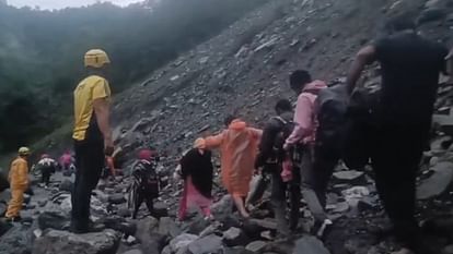 SDRF rescued around 40 devotees stranded in the Sonprayag landslide zone in Rudraprayag of Uttarakhand