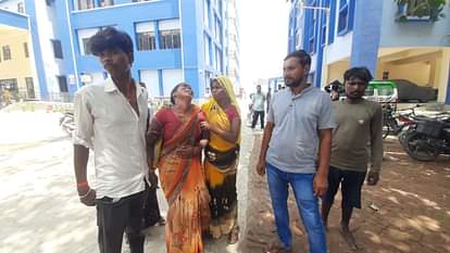 शोकाकुल परिजन
