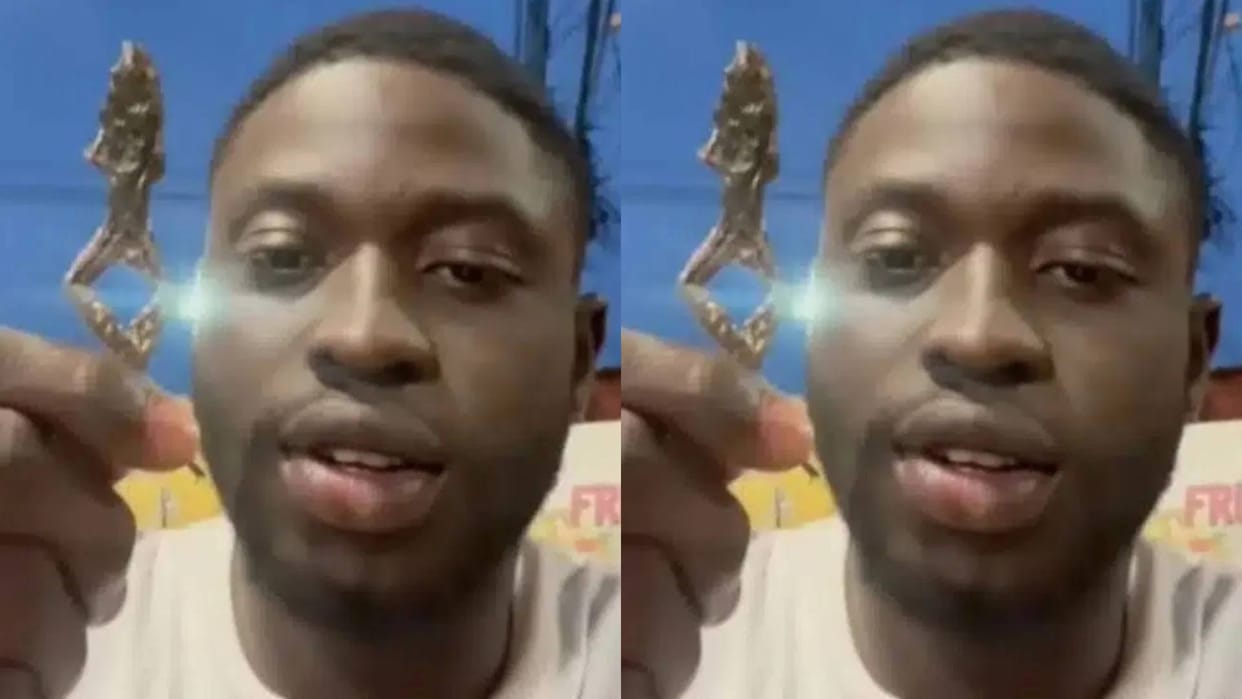 The man ate the frog with great pleasure even after dying the creature took such revenge Video Viral