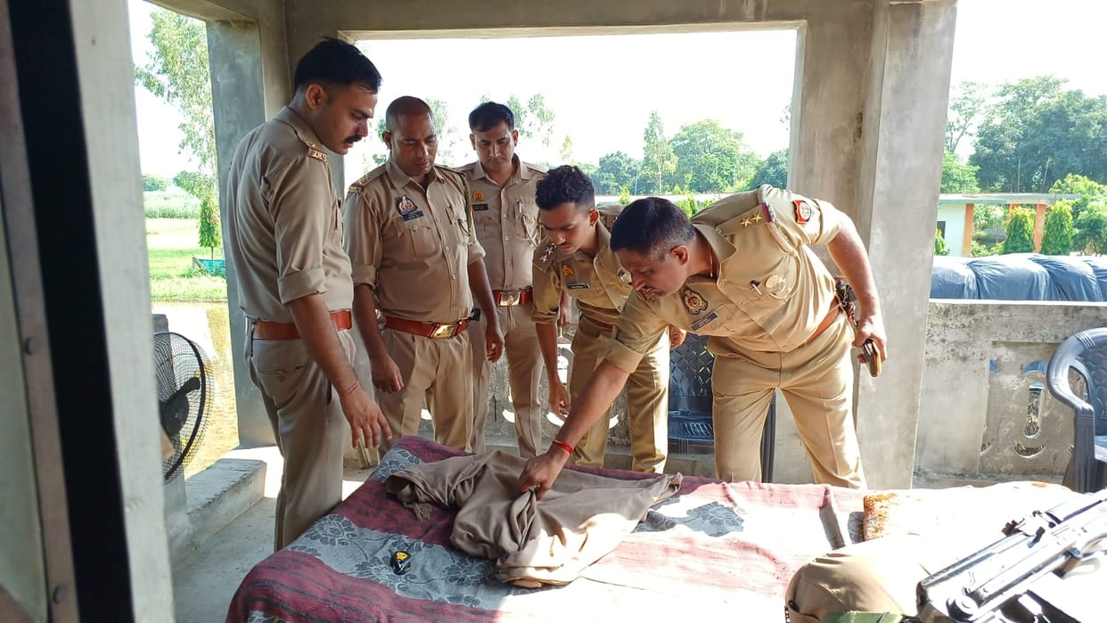 Elderly Man Found Murdered on Tubewell Roof in Baghpat Sikheda, Strangulation Suspected