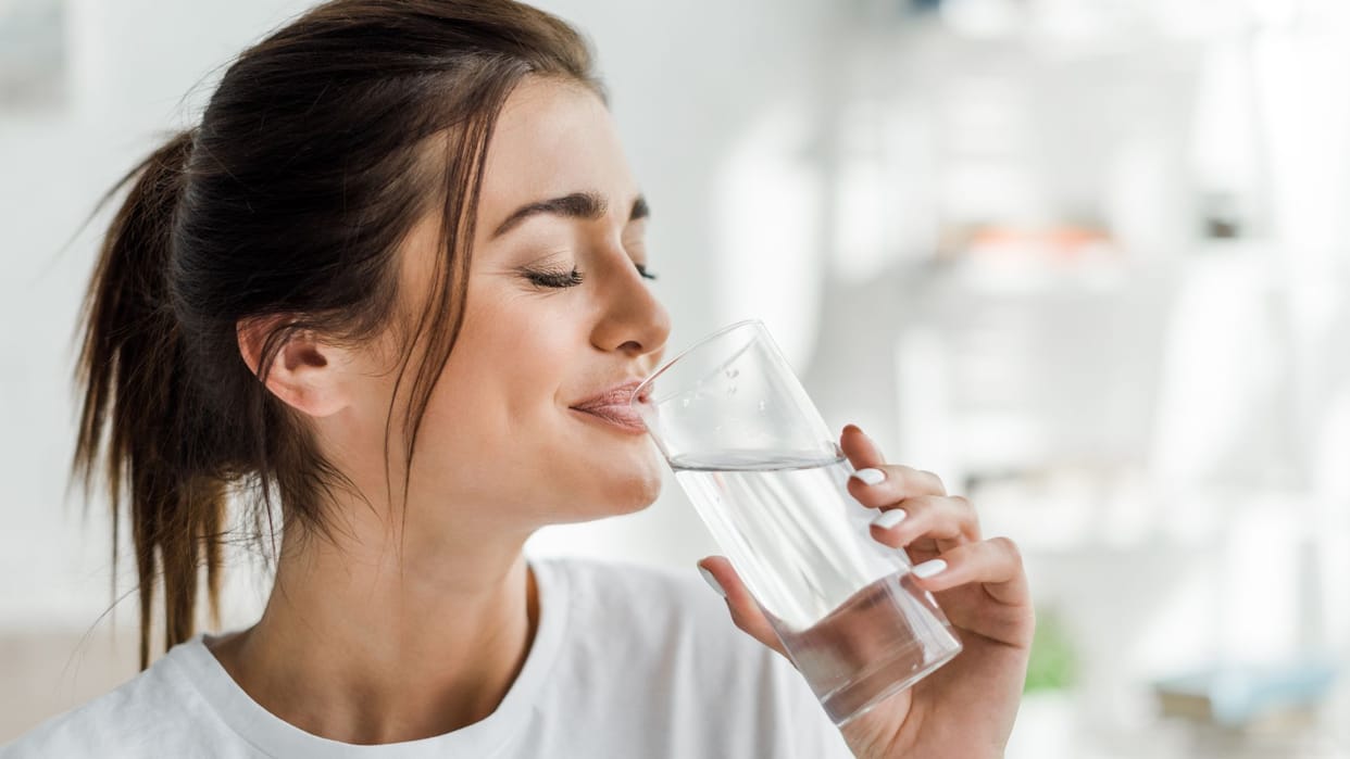 Health Tips:सुबह गुनगुने पानी में एक चम्मच मिलाकर पी लें ये एक चीज, जड़ से दूर हो सकती हैं पेट की समस्याएं - Benefits Of Desi Ghee With Lukewarm Water In The