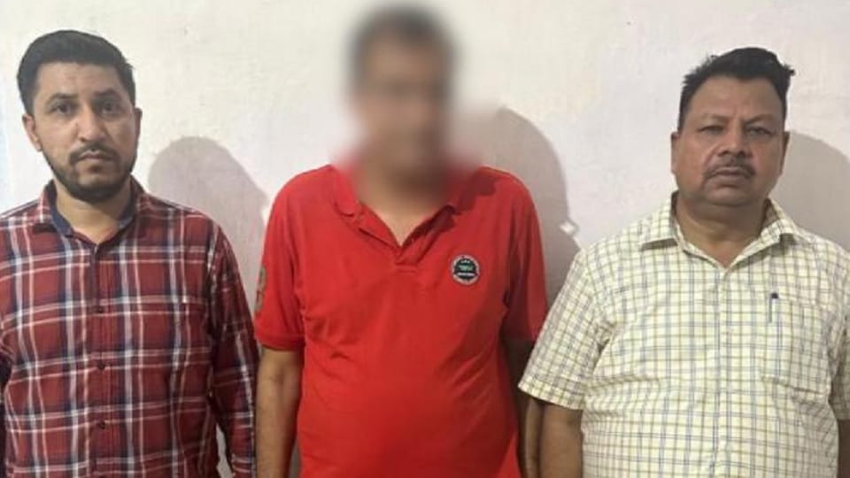 CMO Dr. Jai Bhagwan Jatan arrested while taking bribe of Rs. 1 lakh