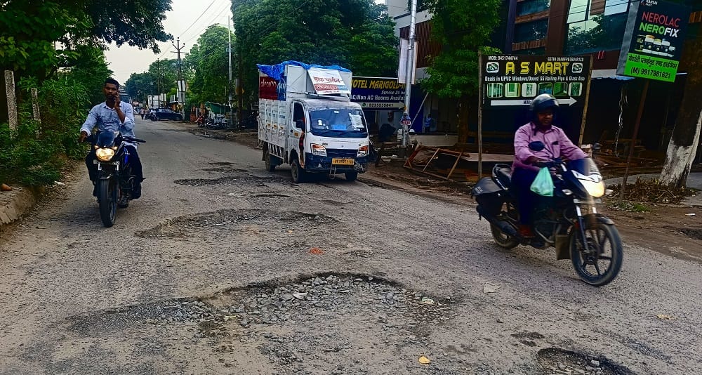 Kanpur Roads opened up in the rain officers closed their eyes people said pedestrians get hurt every day