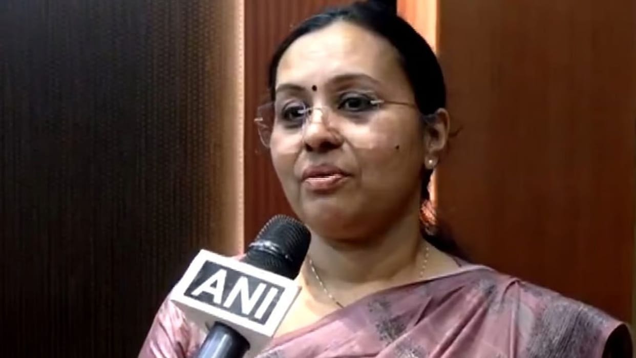 Protests in various parts of Kerala by Cong BJP seeking Minister Veena George's resignation News In Hindi