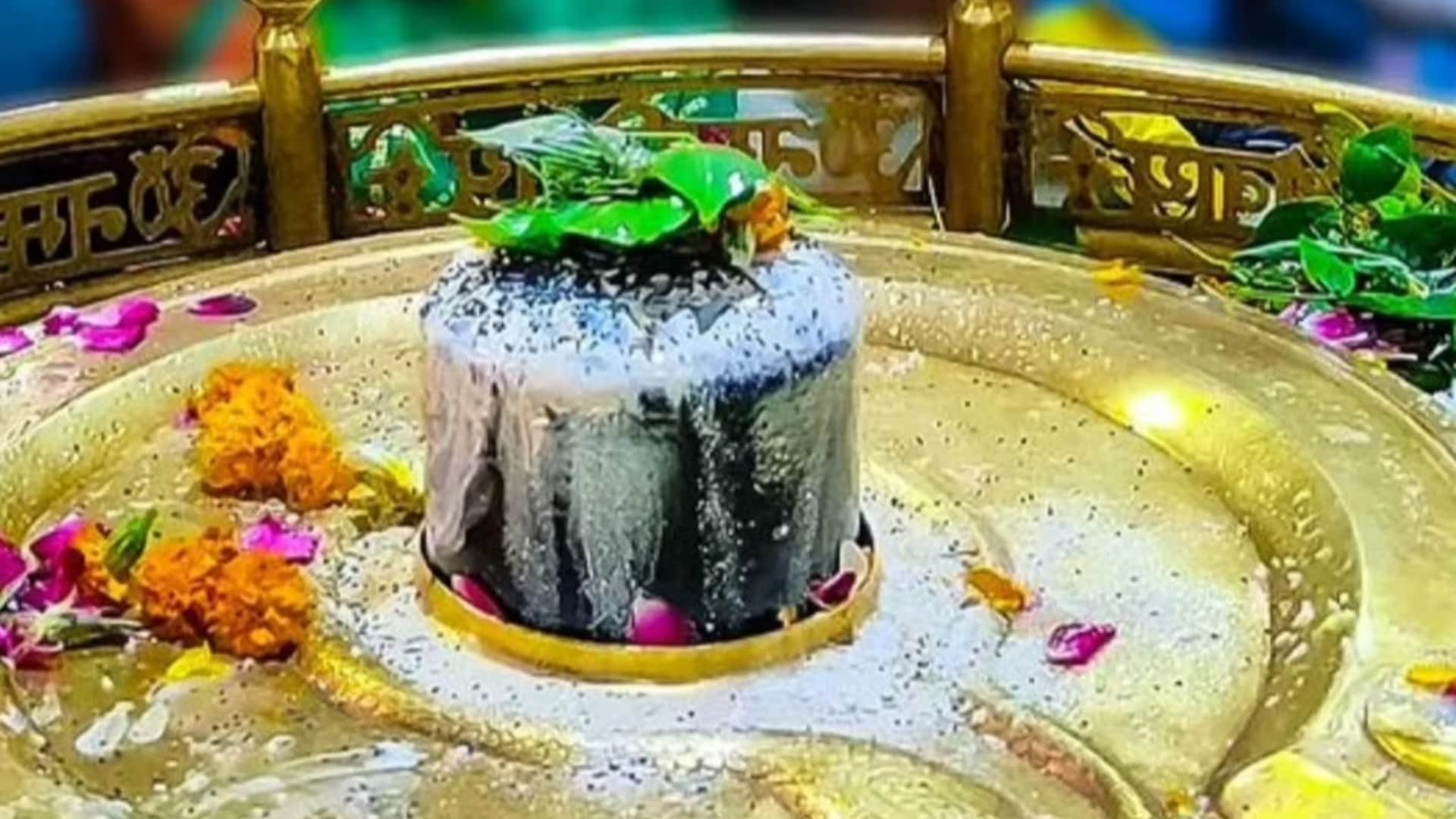 Sawan 2025 Must-Visit Shiv Temples in Uttar Pradesh During Sawan