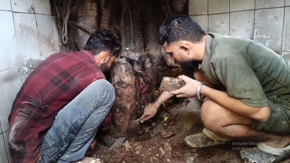 A huge Shivling found during the excavation of a Shiva temple in Jagdalpur