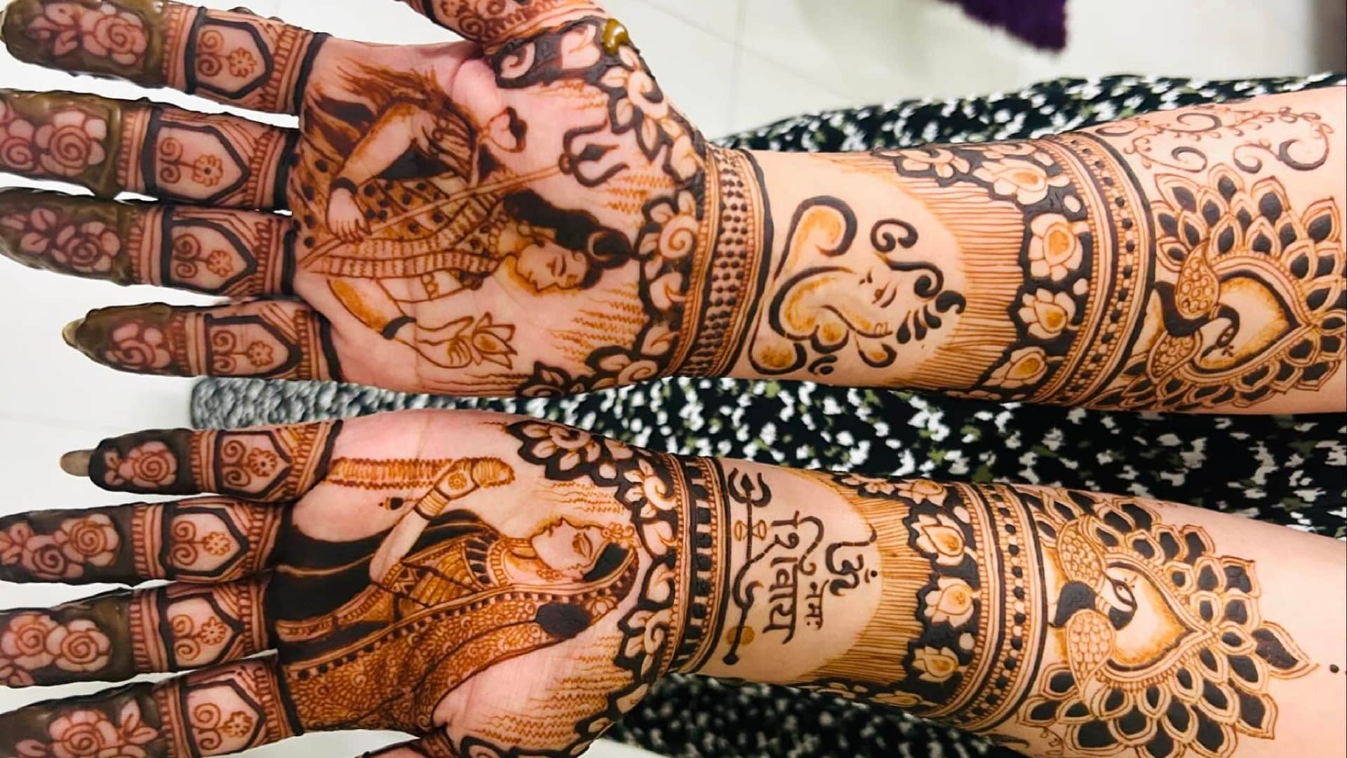 latest mehndi design for hand and feet image for hariyali teej 2025