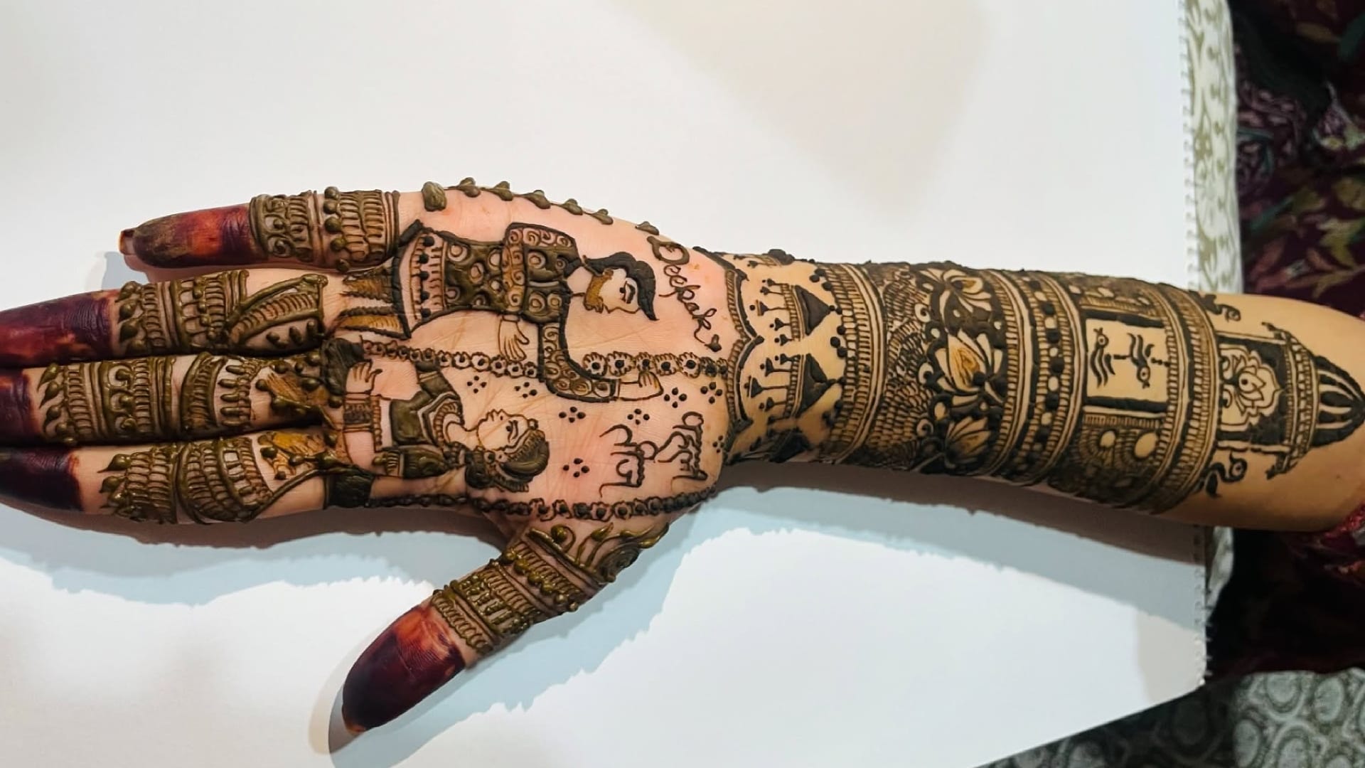 latest mehndi design for hand and feet image for hariyali teej 2025