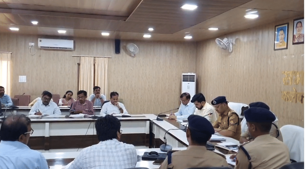 Administration alert mode  Muharram  district divided into 8 zones  33 sectors 11 sensitive places identified
