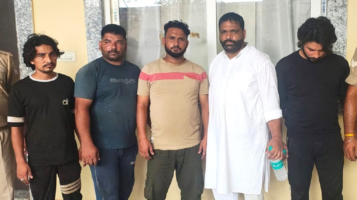 police arrested five meat smugglers in Bareilly